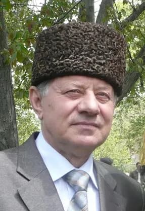 Рустем Меметов — крымскотатарский автор и исполнитель